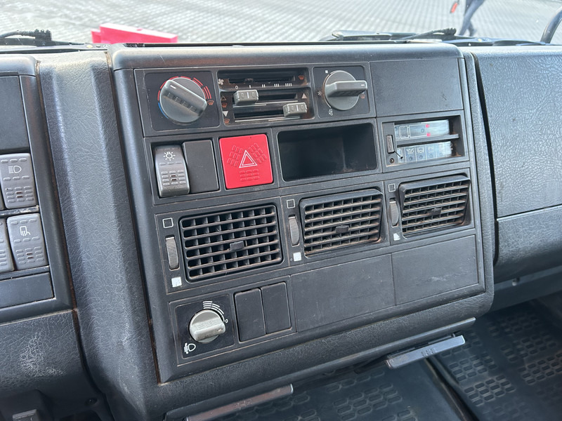 Iveco EuroCargo 80E15 / Double Cab / Manual / 427 dkm / Blad - Blad / Box Truck - Φορτηγό κόφα: φωτογραφία 5 Iveco EuroCargo 80E15 / Double Cab / Manual / 427 dkm / Blad - Blad / Box Truck - Φορτηγό κόφα: φωτογραφία 5