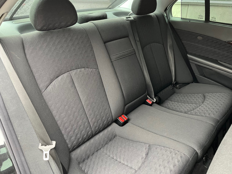 Mercedes-Benz E-Klasse / Limousine / 240 Avantgarde / 4-Matic / 8-pers / APK/TUV 09-2026 / - Λιμουζίνα/ Sedan: φωτογραφία 4 Mercedes-Benz E-Klasse / Limousine / 240 Avantgarde / 4-Matic / 8-pers / APK/TUV 09-2026 / - Λιμουζίνα/ Sedan: φωτογραφία 4
