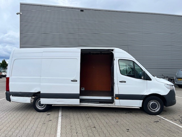 Mercedes-Benz Sprinter 315 1.9 CDI / L4 H2 / Automatic / APK-TUV 04-26 - Βαν: φωτογραφία 3 Mercedes-Benz Sprinter 315 1.9 CDI / L4 H2 / Automatic / APK-TUV 04-26 - Βαν: φωτογραφία 3