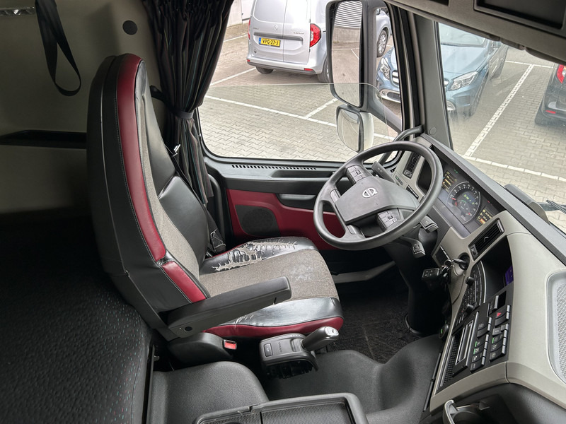 Volvo FM 370 Globetrotter / 770 dkm / 2 Tanks / APK TUV 07-25 - Τράκτορας: φωτογραφία 3 Volvo FM 370 Globetrotter / 770 dkm / 2 Tanks / APK TUV 07-25 - Τράκτορας: φωτογραφία 3