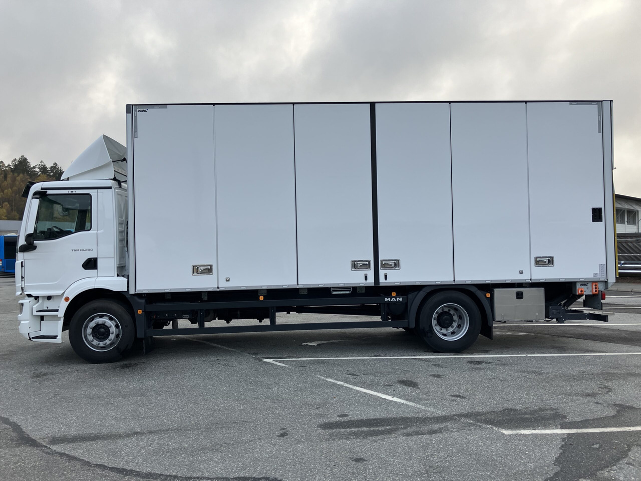 TGM 18.290 4×2 LL 18-ppl ÖBS - Φορτηγό κόφα: φωτογραφία 5 TGM 18.290 4×2 LL 18-ppl ÖBS - Φορτηγό κόφα: φωτογραφία 5