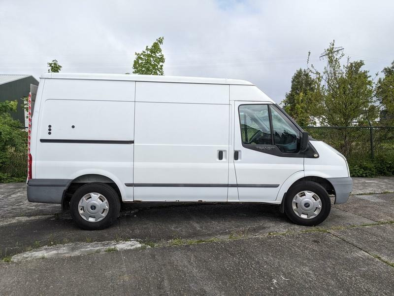 Ford Transit 350M VAN 140 DPF 4.27 - Βαν: φωτογραφία 3 Ford Transit 350M VAN 140 DPF 4.27 - Βαν: φωτογραφία 3