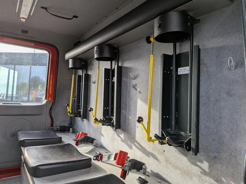 Mercedes-Benz - Πυροσβεστικό όχημα: φωτογραφία 5 Mercedes-Benz - Πυροσβεστικό όχημα: φωτογραφία 5