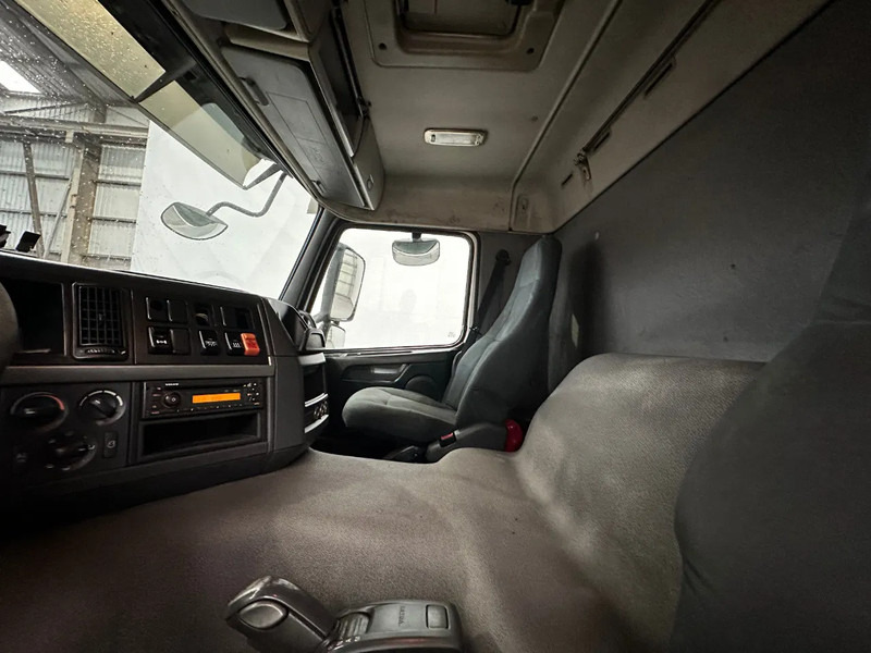 Τράκτορας Volvo FM 370: φωτογραφία 9