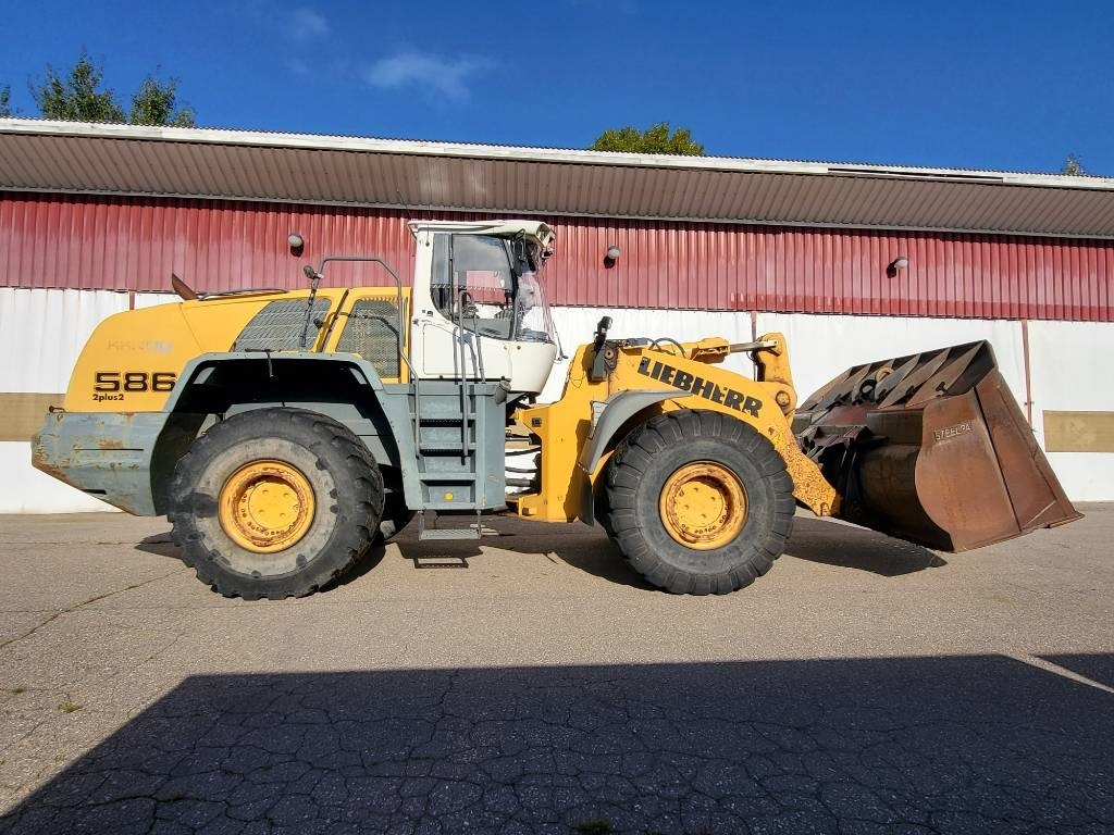 Liebherr L 586 2Plus2 - Ελαστιχοφόρος φορτωτής: φωτογραφία 3 Liebherr L 586 2Plus2 - Ελαστιχοφόρος φορτωτής: φωτογραφία 3