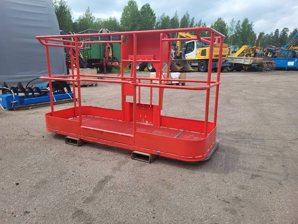 Manitou 200 ATJ kori - Κάθετος ανελκυστήρας με κατάρτι: φωτογραφία 4 Manitou 200 ATJ kori - Κάθετος ανελκυστήρας με κατάρτι: φωτογραφία 4