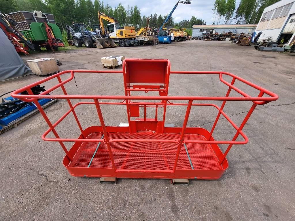Manitou 200 ATJ kori - Κάθετος ανελκυστήρας με κατάρτι: φωτογραφία 2 Manitou 200 ATJ kori - Κάθετος ανελκυστήρας με κατάρτι: φωτογραφία 2