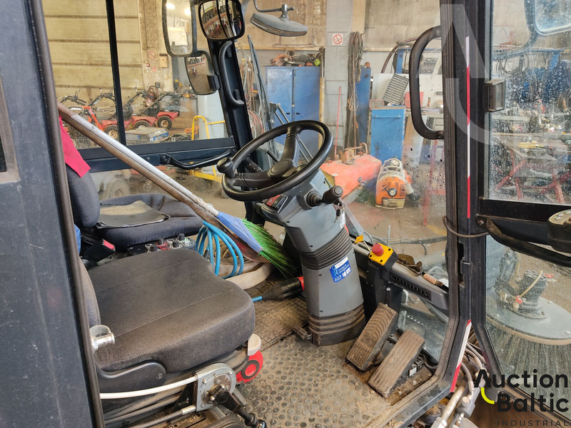 Aebi Schmitd eSwingo 200+ - Σάρωθρο δρόμων: φωτογραφία 5 Aebi Schmitd eSwingo 200+ - Σάρωθρο δρόμων: φωτογραφία 5