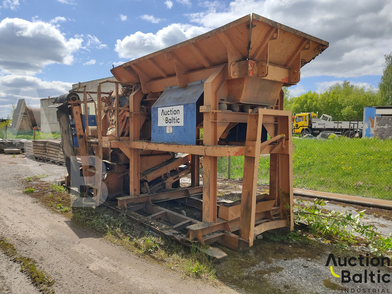 BMD RA700/4 - Μηχανή οργώματος: φωτογραφία 1 BMD RA700/4 - Μηχανή οργώματος: φωτογραφία 1