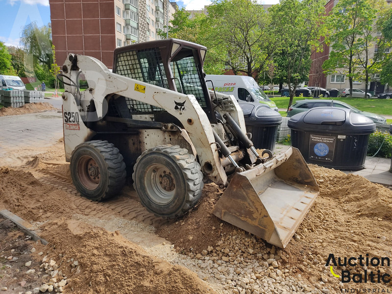 Bobcat S 250 - Φορτωτής πλάγιας ολίσθησης: φωτογραφία 2 Bobcat S 250 - Φορτωτής πλάγιας ολίσθησης: φωτογραφία 2
