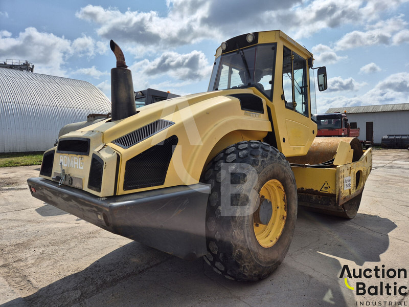 Bomag BW 211 D-4 - Οδοστρωτήρας: φωτογραφία 3 Bomag BW 211 D-4 - Οδοστρωτήρας: φωτογραφία 3