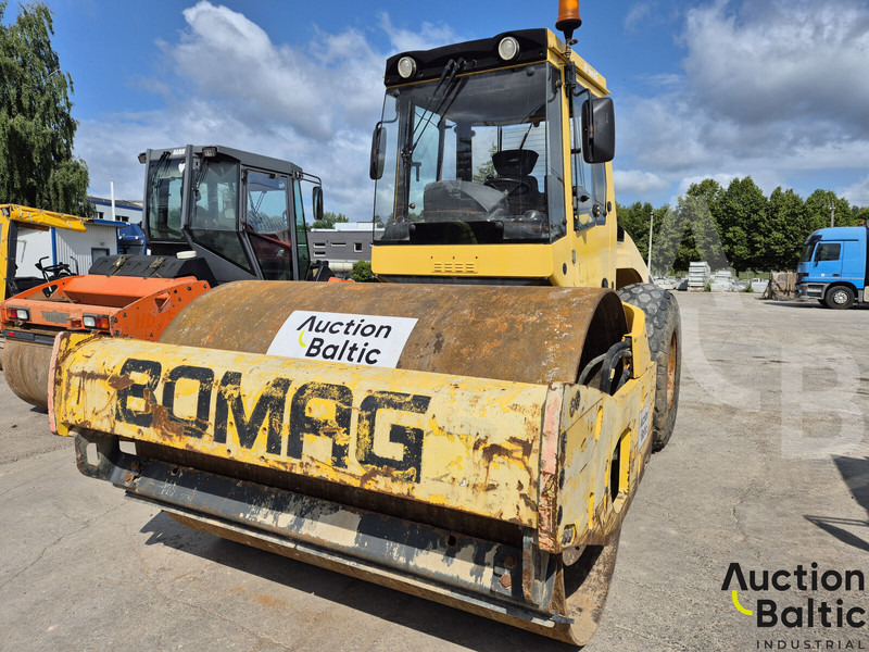 Bomag BW 211 D-4 - Οδοστρωτήρας: φωτογραφία 2 Bomag BW 211 D-4 - Οδοστρωτήρας: φωτογραφία 2