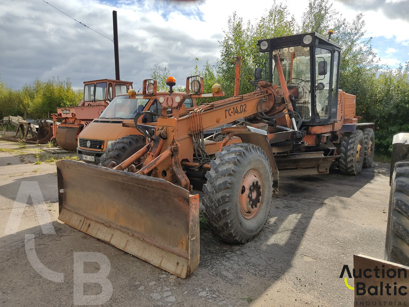 Brianskij Arsenal GS-14.02 - Γκρέιντερ: φωτογραφία 1 Brianskij Arsenal GS-14.02 - Γκρέιντερ: φωτογραφία 1