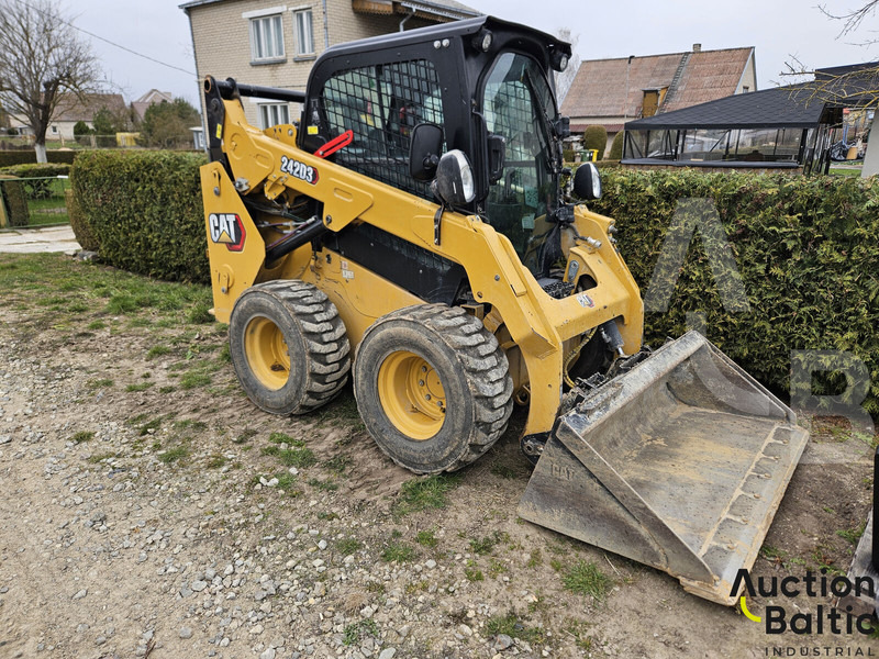 Caterpillar 242 D 3 - Φορτωτής πλάγιας ολίσθησης: φωτογραφία 1 Caterpillar 242 D 3 - Φορτωτής πλάγιας ολίσθησης: φωτογραφία 1