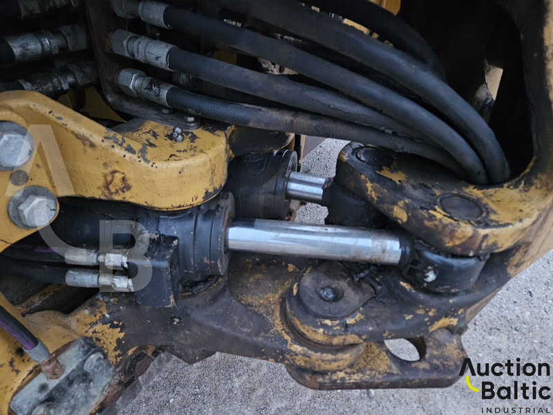 Φορτωτής εκσκαφέας Caterpillar 434 E: φωτογραφία 14 Φορτωτής εκσκαφέας Caterpillar 434 E: φωτογραφία 14