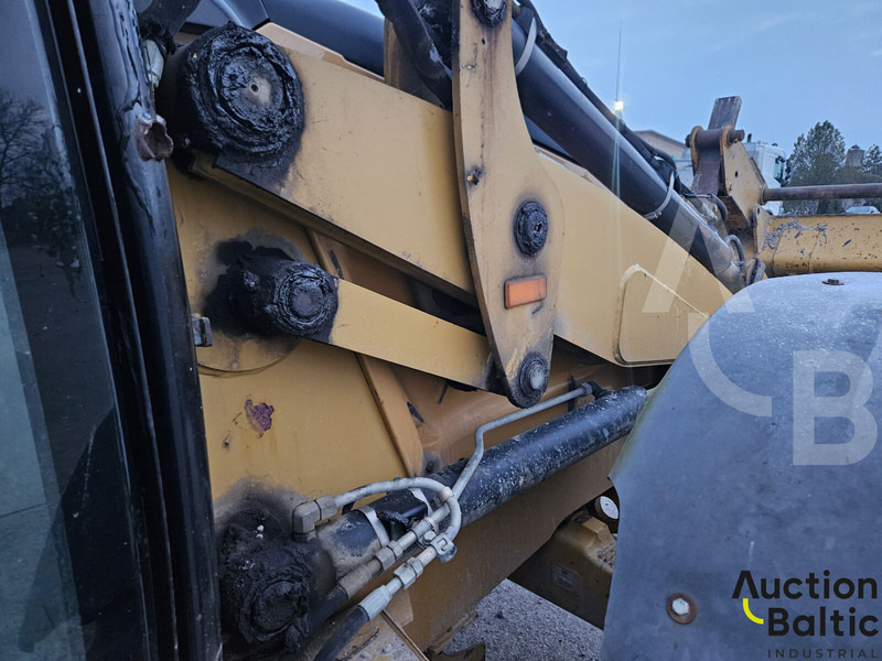 Φορτωτής εκσκαφέας Caterpillar 434 E: φωτογραφία 13 Φορτωτής εκσκαφέας Caterpillar 434 E: φωτογραφία 13