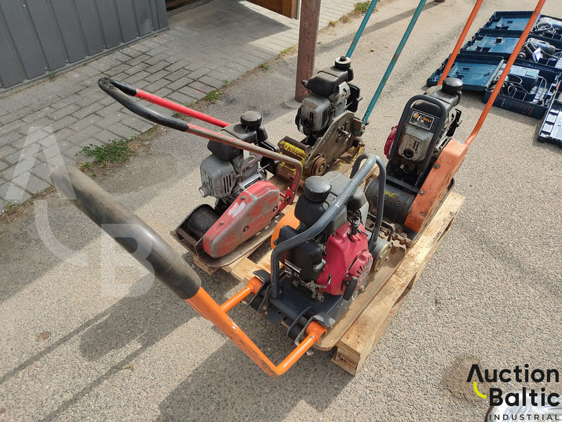 Dynapac LF45, Ammann AVP1033 & 2 Belle - Δονητική πλάκα: φωτογραφία 2 Dynapac LF45, Ammann AVP1033 & 2 Belle - Δονητική πλάκα: φωτογραφία 2