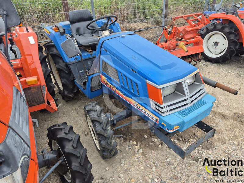 Iseki TU 200 - Τρακτέρ: φωτογραφία 2 Iseki TU 200 - Τρακτέρ: φωτογραφία 2