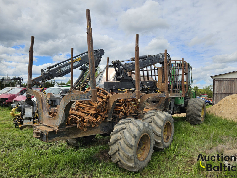 John Deere 1010 E - Δασική ρυμούλκα: φωτογραφία 3 John Deere 1010 E - Δασική ρυμούλκα: φωτογραφία 3