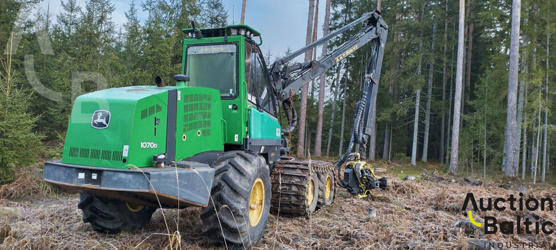 John Deere 1070 D - Μηχανή συγκομιδής: φωτογραφία 1 John Deere 1070 D - Μηχανή συγκομιδής: φωτογραφία 1