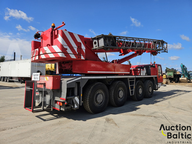 Krupp KMK 4060 - Γερανός παπαγάλος: φωτογραφία 3 Krupp KMK 4060 - Γερανός παπαγάλος: φωτογραφία 3