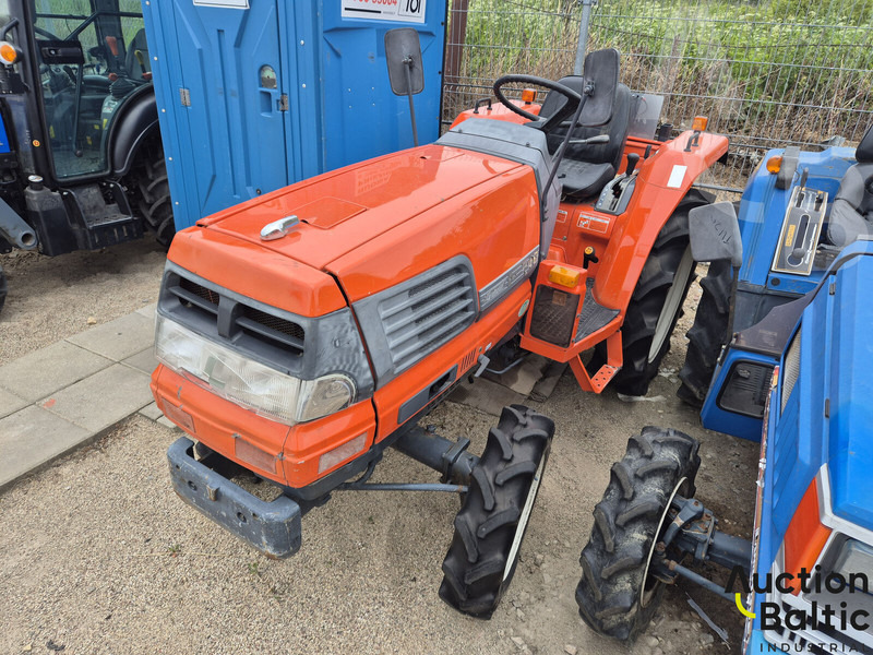 Kubota GL 240 - Τρακτέρ: φωτογραφία 2 Kubota GL 240 - Τρακτέρ: φωτογραφία 2