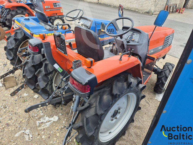 Kubota GL 240 - Τρακτέρ: φωτογραφία 4 Kubota GL 240 - Τρακτέρ: φωτογραφία 4