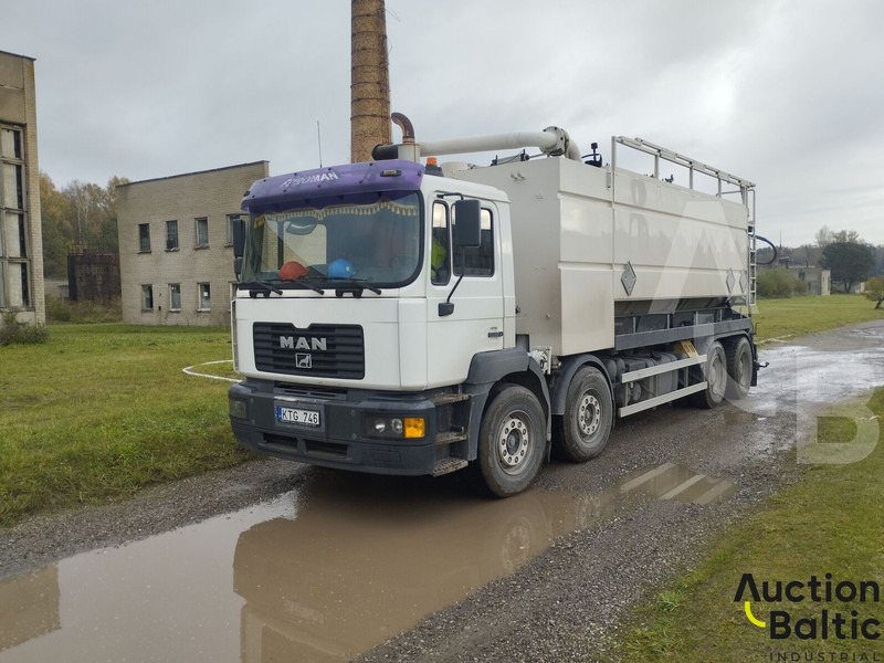 MAN T 46 - Όχημα εκκένωσης βόθρων: φωτογραφία 1 MAN T 46 - Όχημα εκκένωσης βόθρων: φωτογραφία 1