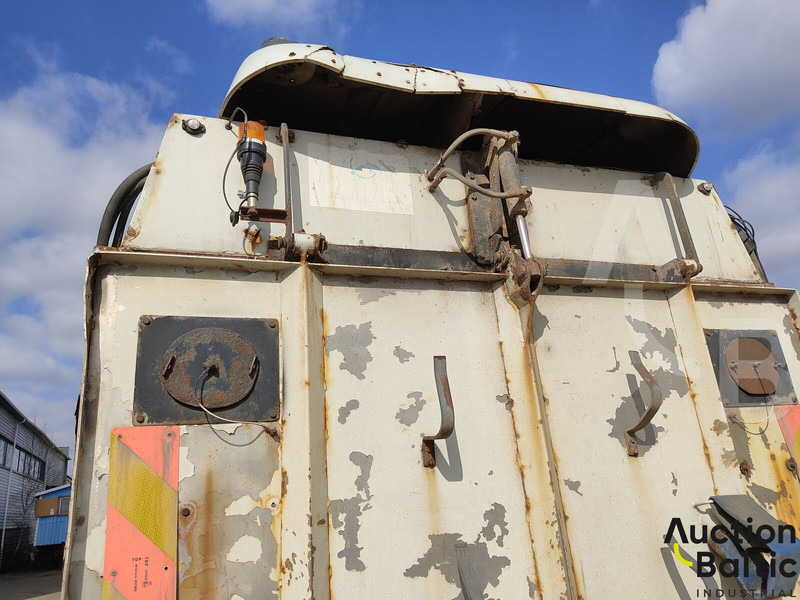 Mercedes-Benz 1517 - Σάρωθρο δρόμων: φωτογραφία 5 Mercedes-Benz 1517 - Σάρωθρο δρόμων: φωτογραφία 5