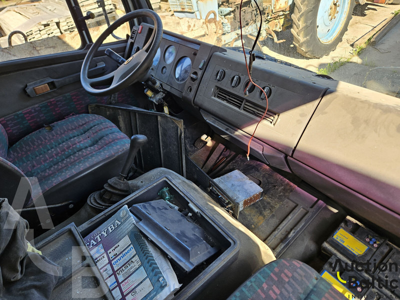 Mercedes-Benz 814 - Φορτηγό κόφα: φωτογραφία 5 Mercedes-Benz 814 - Φορτηγό κόφα: φωτογραφία 5