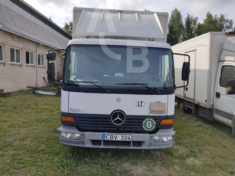 Mercedes-Benz 815 - Φορτηγό μεταφοράς αλόγων: φωτογραφία 3 Mercedes-Benz 815 - Φορτηγό μεταφοράς αλόγων: φωτογραφία 3