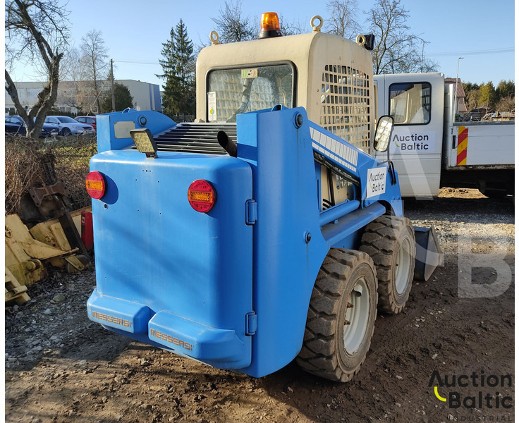 Messersi SL-45 - Φορτωτής πλάγιας ολίσθησης: φωτογραφία 3 Messersi SL-45 - Φορτωτής πλάγιας ολίσθησης: φωτογραφία 3