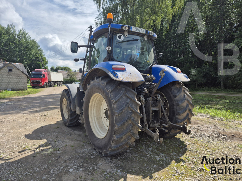 New Holland T 7.210 - Τρακτέρ: φωτογραφία 4 New Holland T 7.210 - Τρακτέρ: φωτογραφία 4