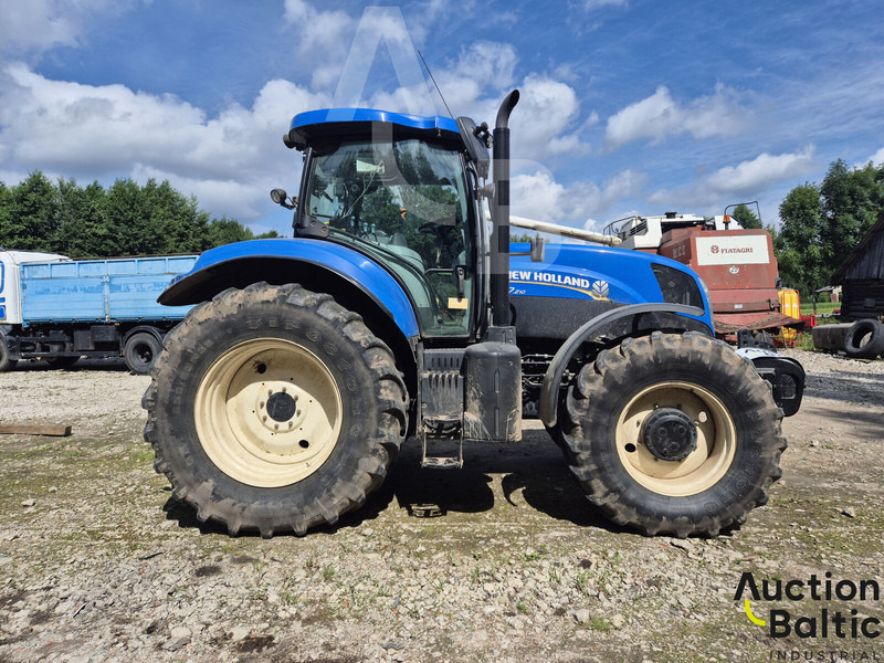 New Holland T 7.210 - Τρακτέρ: φωτογραφία 3 New Holland T 7.210 - Τρακτέρ: φωτογραφία 3