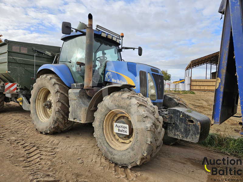 New Holland T 8040 - Τρακτέρ: φωτογραφία 1 New Holland T 8040 - Τρακτέρ: φωτογραφία 1