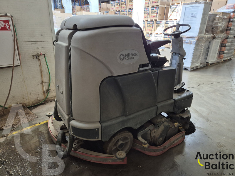 Nilfisk SC6500 - Σάρωθρο δρόμων: φωτογραφία 4 Nilfisk SC6500 - Σάρωθρο δρόμων: φωτογραφία 4