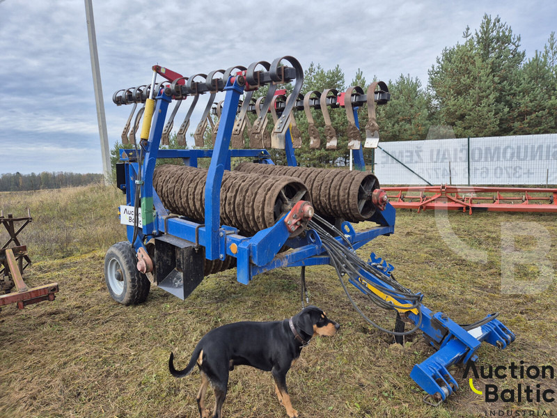 Servis Traktor KZK "Olvia-6A" - Φρεζοσβαρνα: φωτογραφία 2 Servis Traktor KZK "Olvia-6A" - Φρεζοσβαρνα: φωτογραφία 2