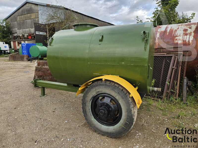 Tanker - Ρυμούλκα ανατρεπόμενο: φωτογραφία 3 Tanker - Ρυμούλκα ανατρεπόμενο: φωτογραφία 3