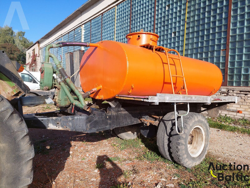 Trailer for transporting and watering water - Ρυμούλκα βυτίο: φωτογραφία 2 Trailer for transporting and watering water - Ρυμούλκα βυτίο: φωτογραφία 2
