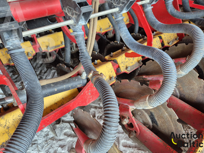 Vaderstad Rapid400C - Μηχανήματα σποράς: φωτογραφία 5 Vaderstad Rapid400C - Μηχανήματα σποράς: φωτογραφία 5