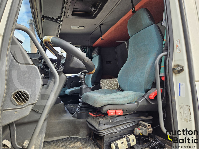 Volvo FH12 - Τράκτορας: φωτογραφία 5 Volvo FH12 - Τράκτορας: φωτογραφία 5