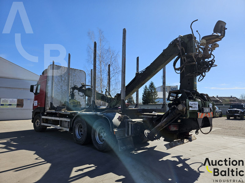 Volvo FH16 - Δασική ρυμούλκα: φωτογραφία 3 Volvo FH16 - Δασική ρυμούλκα: φωτογραφία 3