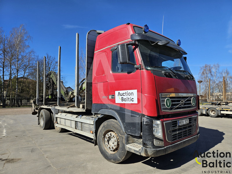 Volvo FH16 - Δασική ρυμούλκα: φωτογραφία 1 Volvo FH16 - Δασική ρυμούλκα: φωτογραφία 1