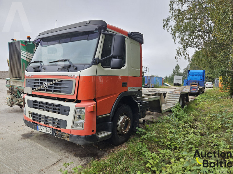 Volvo FM12 - Φορτηγό αυτοκινητάμαξα: φωτογραφία 2 Volvo FM12 - Φορτηγό αυτοκινητάμαξα: φωτογραφία 2
