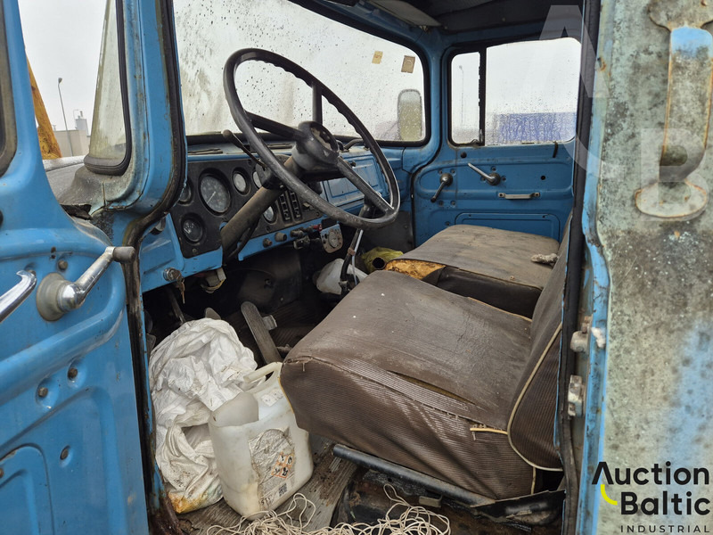 ЗИЛ - Γερανός παπαγάλος: φωτογραφία 5 ЗИЛ - Γερανός παπαγάλος: φωτογραφία 5