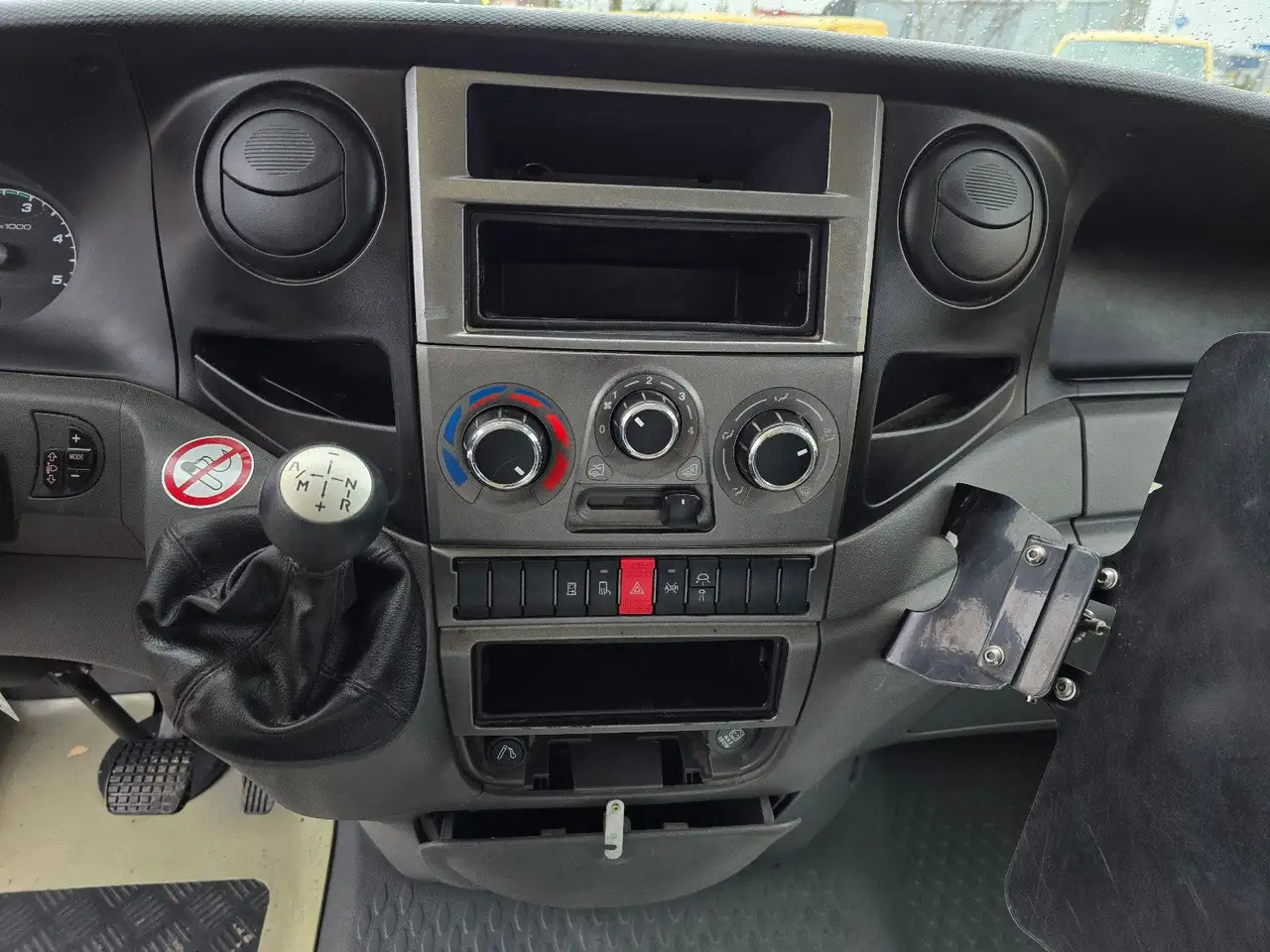 Επαγγελματικό αυτοκίνητο κόφα Iveco Daily/ Regalsystem/Luftfeder/1. Hand: φωτογραφία 10