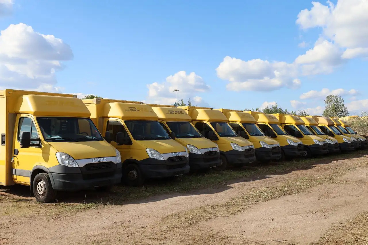 Iveco IS35SI2AA Daily/ Regalsystem/Luftfeder/1. Hand/ - Επαγγελματικό αυτοκίνητο κόφα: φωτογραφία 1 Iveco IS35SI2AA Daily/ Regalsystem/Luftfeder/1. Hand/ - Επαγγελματικό αυτοκίνητο κόφα: φωτογραφία 1