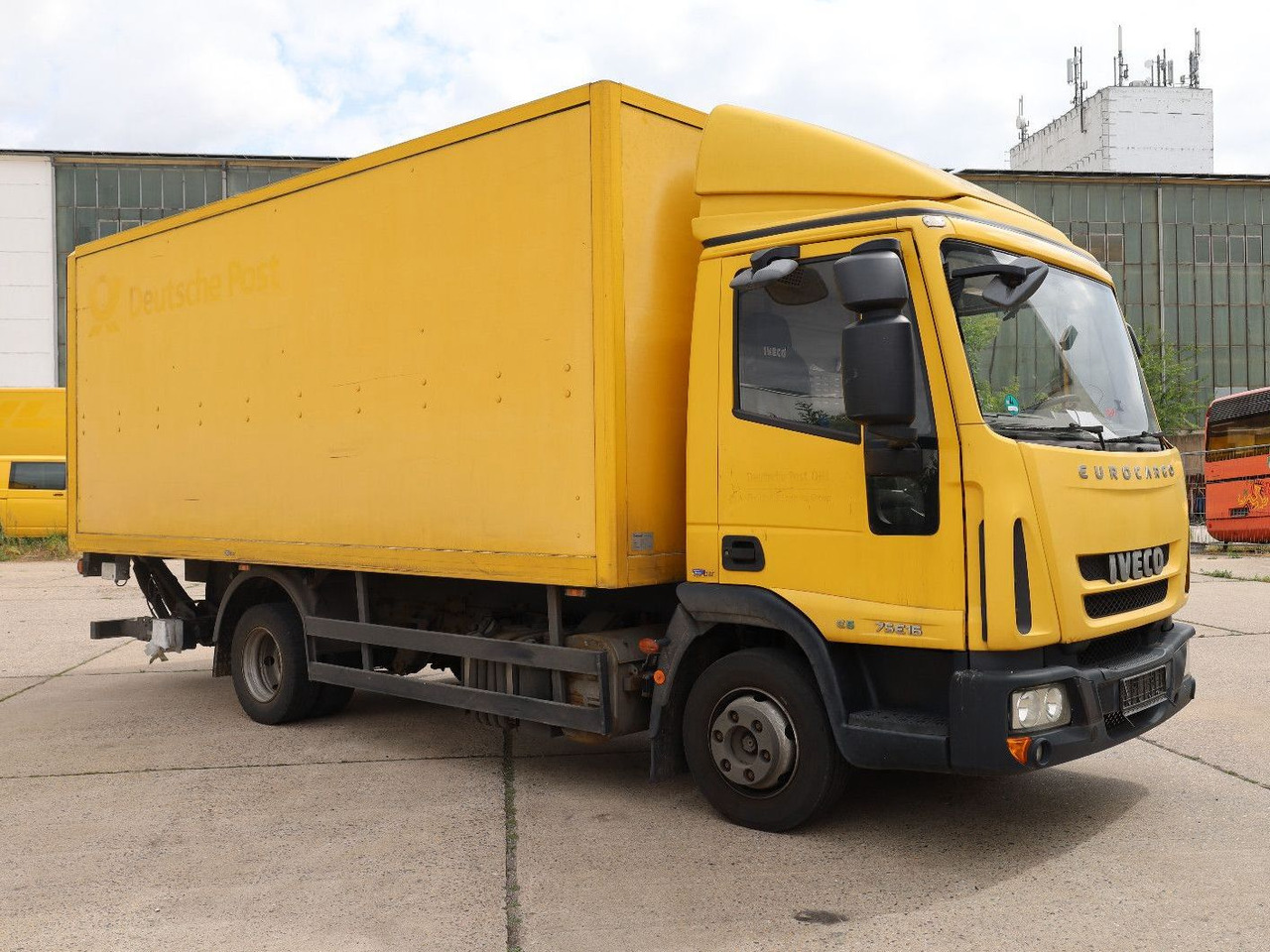 Iveco M752/Koffer/ 1. Hand - Επαγγελματικό αυτοκίνητο κόφα: φωτογραφία 2 Iveco M752/Koffer/ 1. Hand - Επαγγελματικό αυτοκίνητο κόφα: φωτογραφία 2