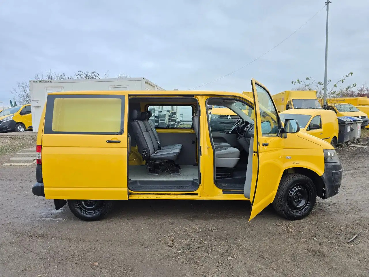 Volkswagen T5 Transporter/2.0 TDI/EU5/1.Hand/5-Sitze - Βαν: φωτογραφία 2 Volkswagen T5 Transporter/2.0 TDI/EU5/1.Hand/5-Sitze - Βαν: φωτογραφία 2