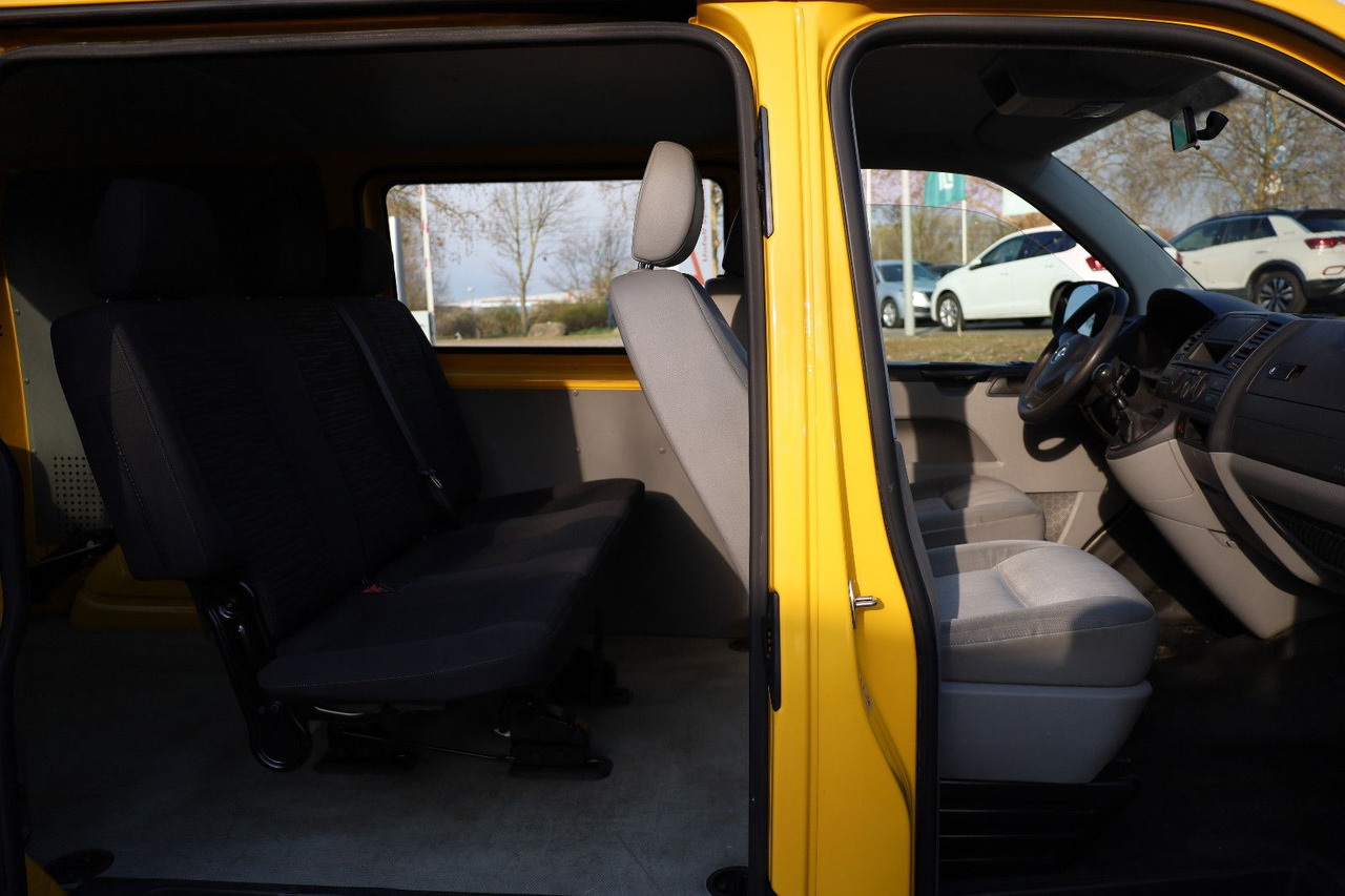 Volkswagen T5 Transporter Kasten-Kombi 2.0 TDI/EU5/5-Sitze - Επιβατικό βαν: φωτογραφία 4 Volkswagen T5 Transporter Kasten-Kombi 2.0 TDI/EU5/5-Sitze - Επιβατικό βαν: φωτογραφία 4